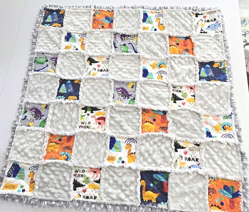 Dinosaur rag quilt for baby, quilt for baby, shower gift for baby boy, gift for baby girl, handmade blanket for baby